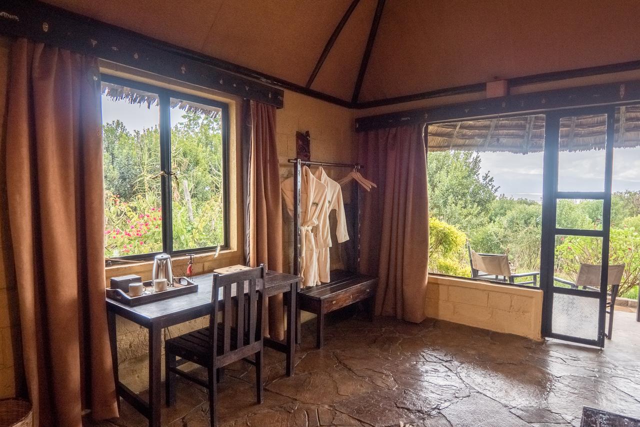 Rhino Watch Safarilodge Mweiga Esterno foto