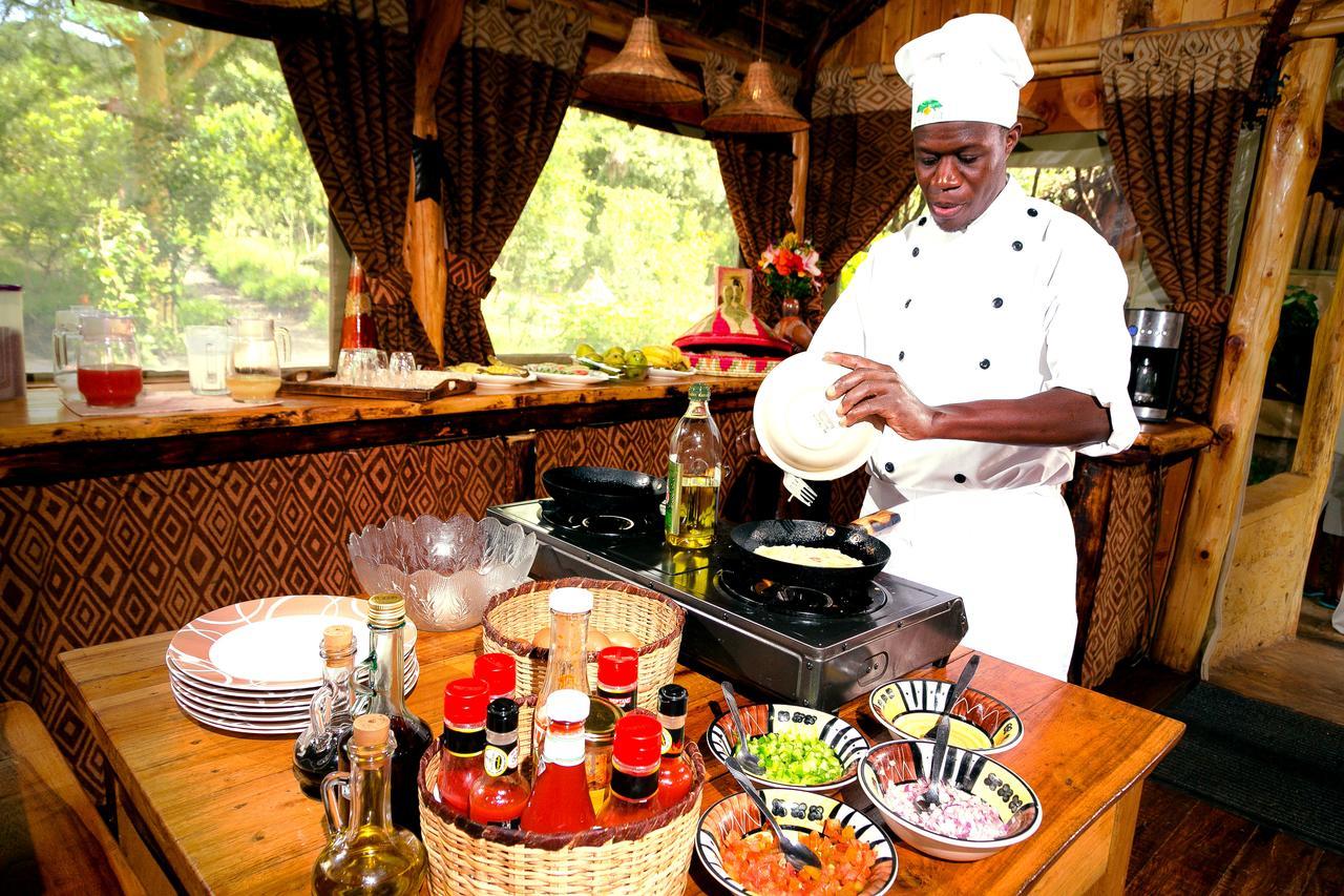 Rhino Watch Safarilodge Mweiga Esterno foto