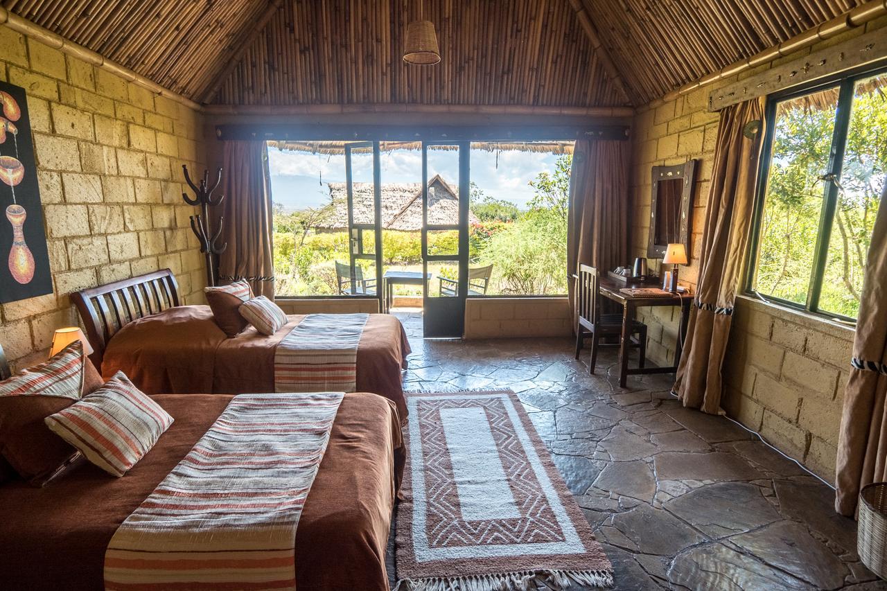 Rhino Watch Safarilodge Mweiga Esterno foto